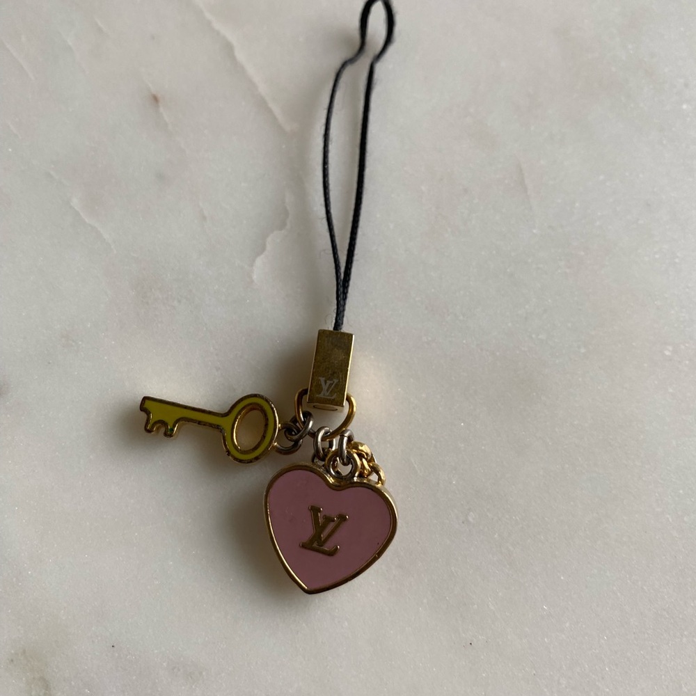 Pink Heart Key Charm - Picture 3 of 3